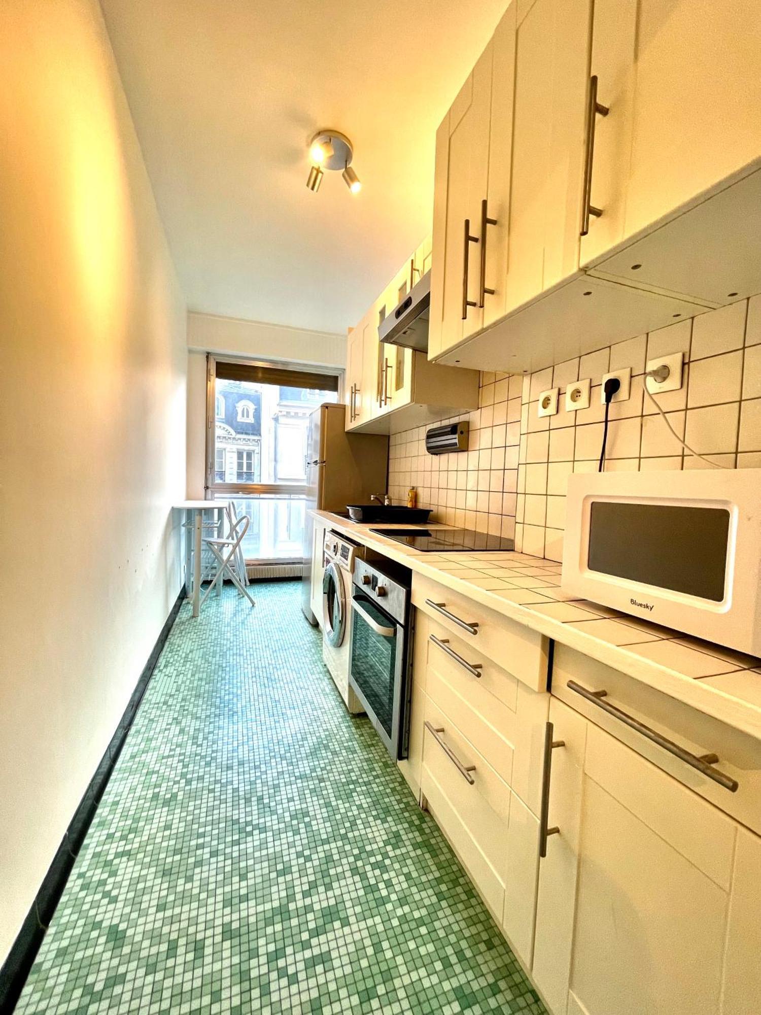 Appartement Champs Elysees 4 Parijs
